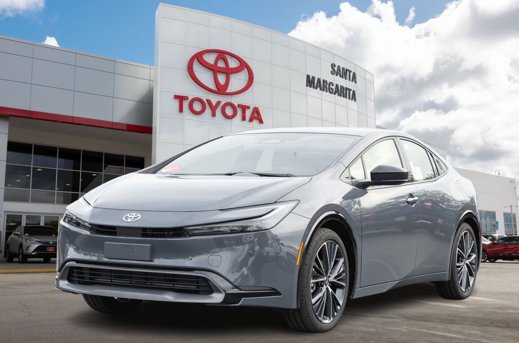 2026 Toyota Prius XLE's photo