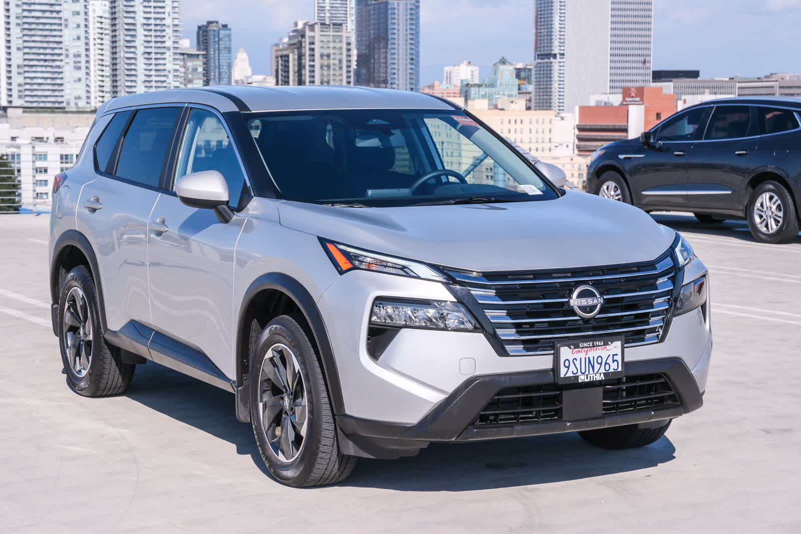 2025 Nissan Rogue SV photo 3