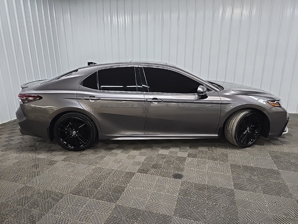 2023 Toyota Camry XSE V6 photo 2