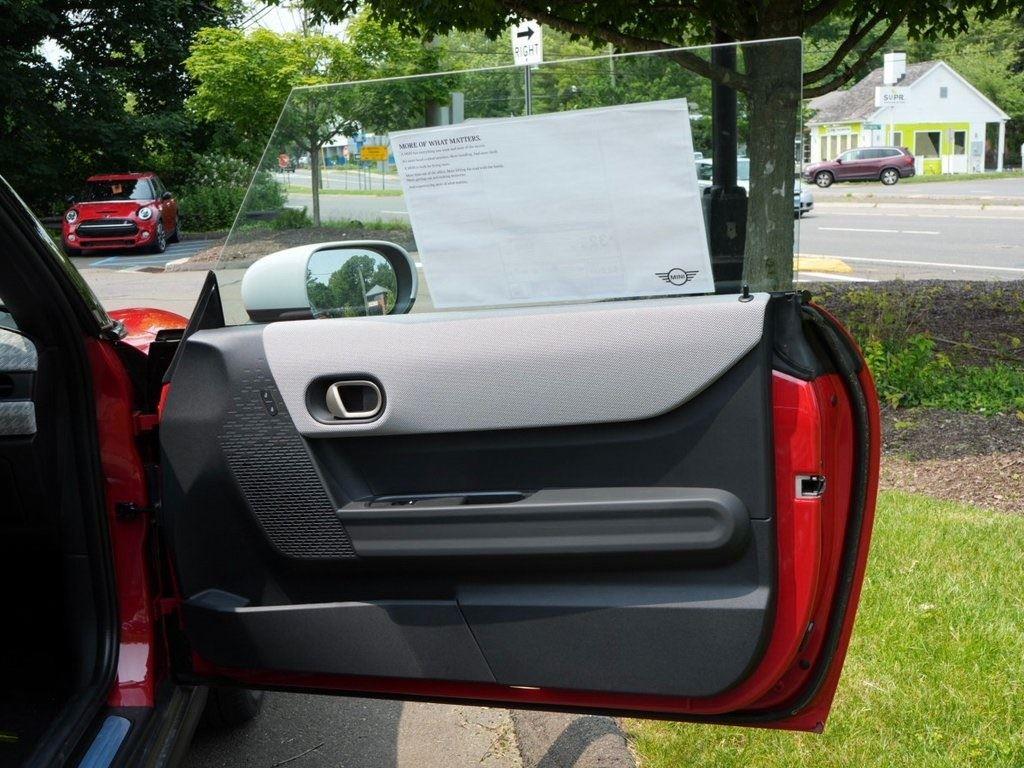 2025 Mini Cooper 2 Door Hardtop Signature photo 18