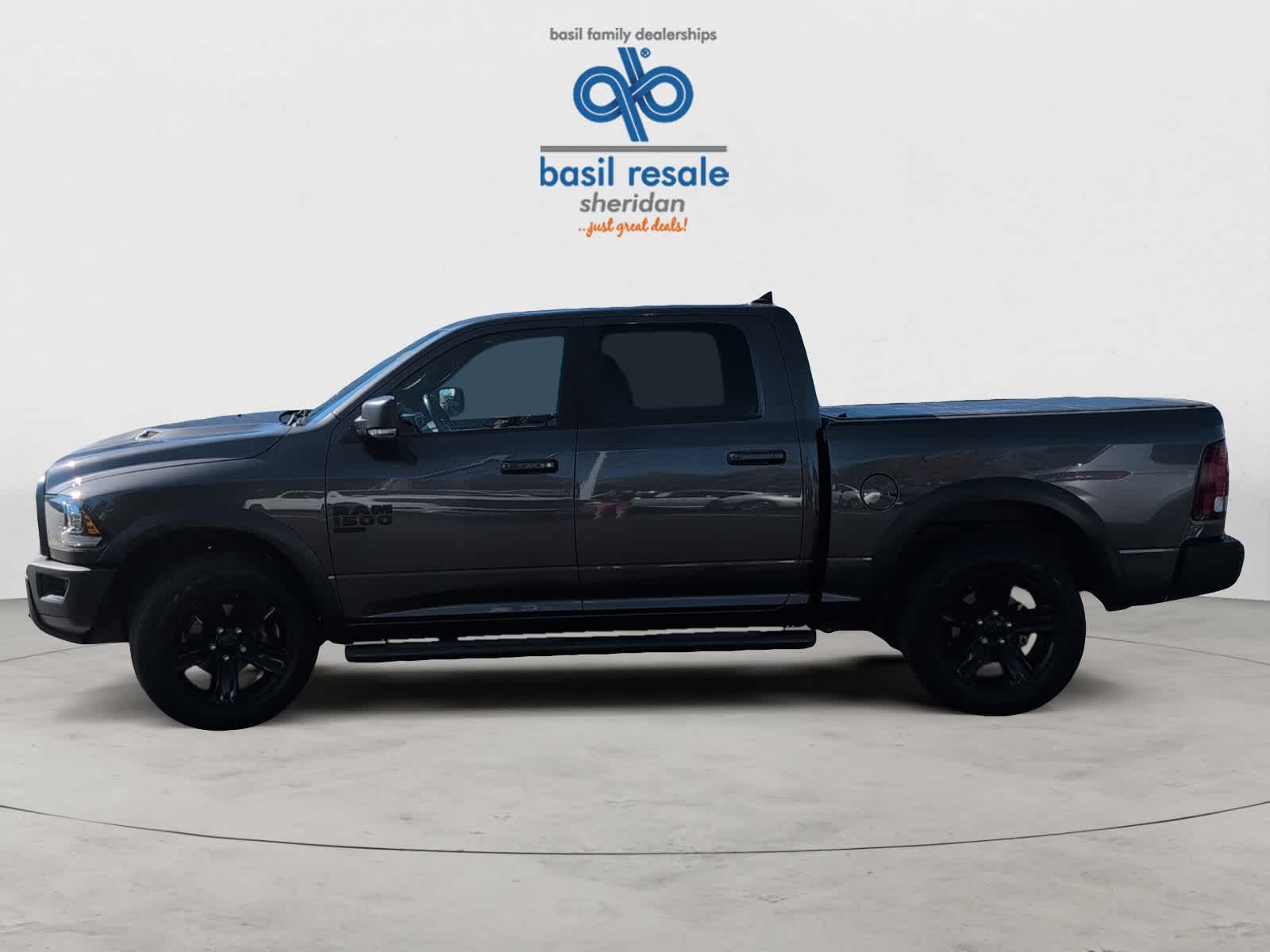 2022 Ram 1500 Classic Warlock photo 3