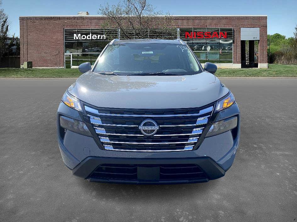 2026 Nissan Rogue SV photo 6