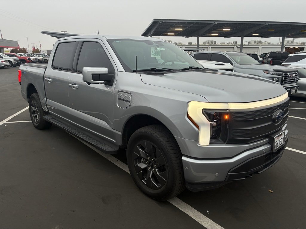 2023 Ford F-150 Lightning Lariat's photo