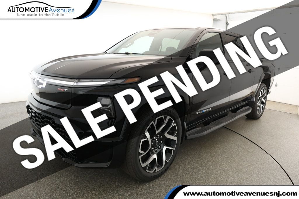 2024 Chevrolet Silverado EV RST's photo