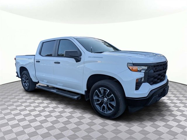 2023 Chevrolet Silverado 1500 photo 2