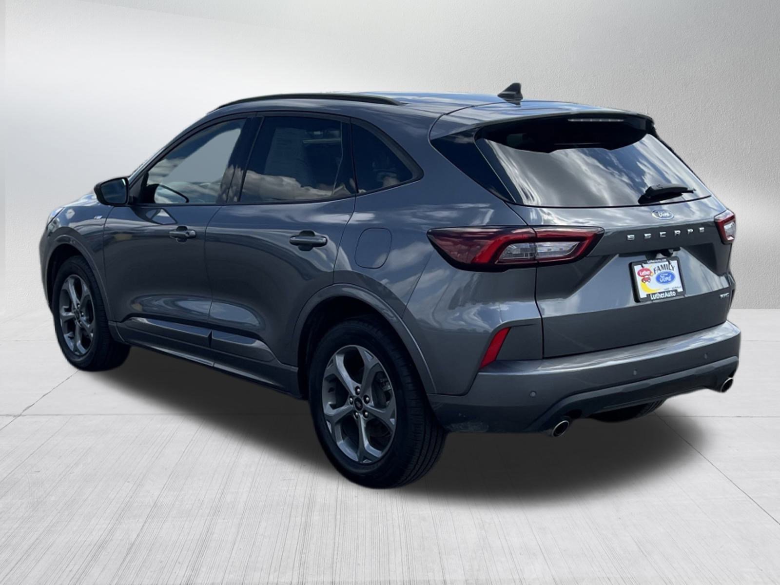 2023 Ford Escape ST-Line photo 5