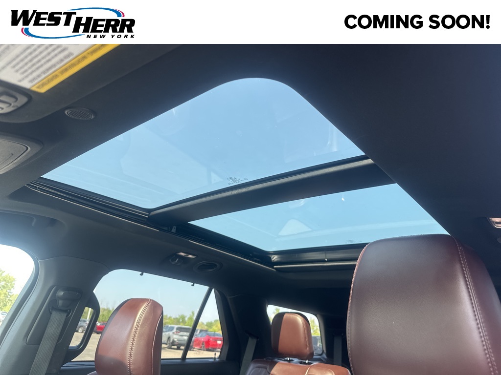 2020 Ford Explorer Platinum photo 2