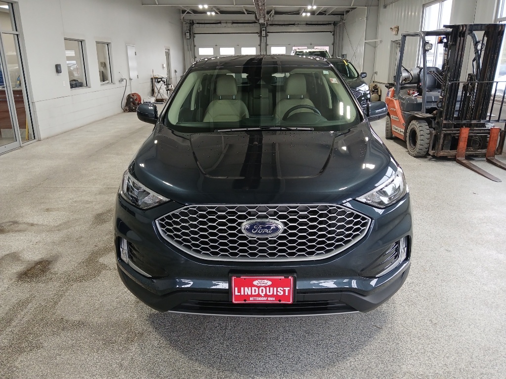 2024 Ford Edge SEL photo 3