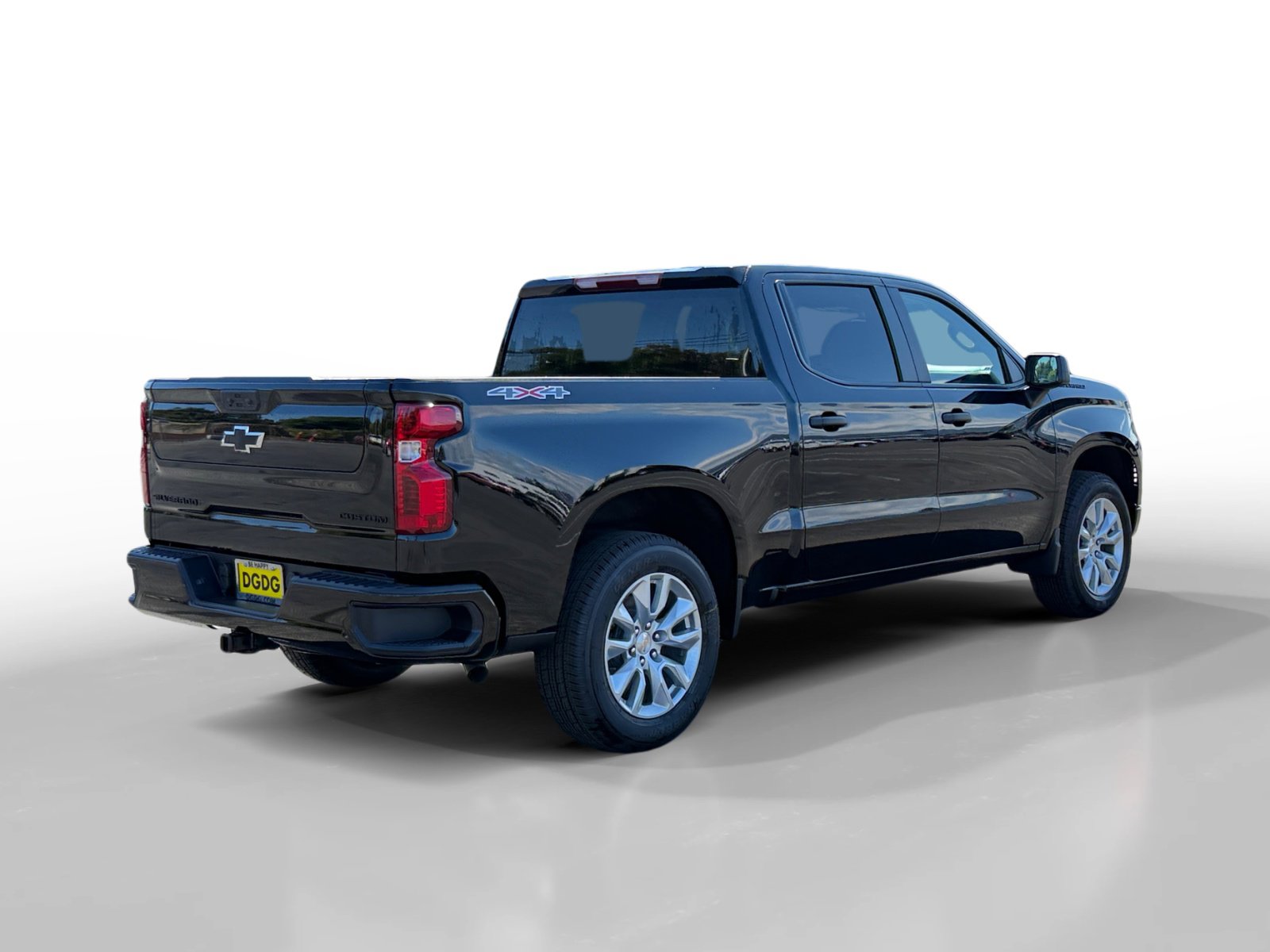 2026 Chevrolet Silverado Custom photo 4