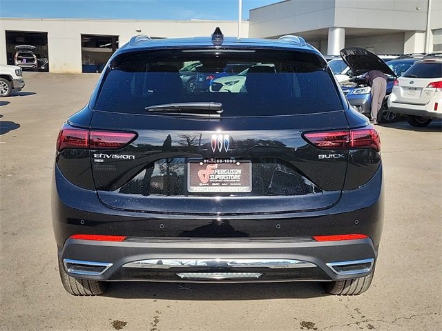 2025 Buick Envision Preferred photo 3
