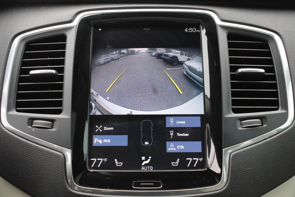 2020 Volvo XC90 T5 Momentum photo 18