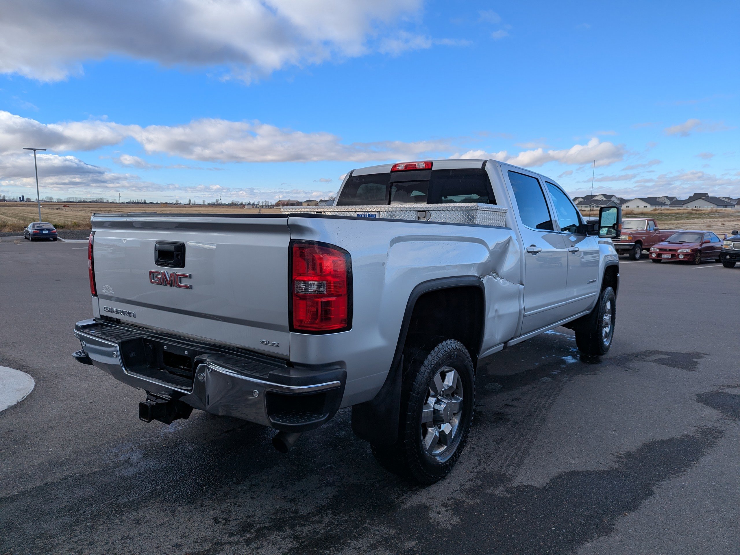 2017 Gmc Sierra 2500 HD SLE photo 2