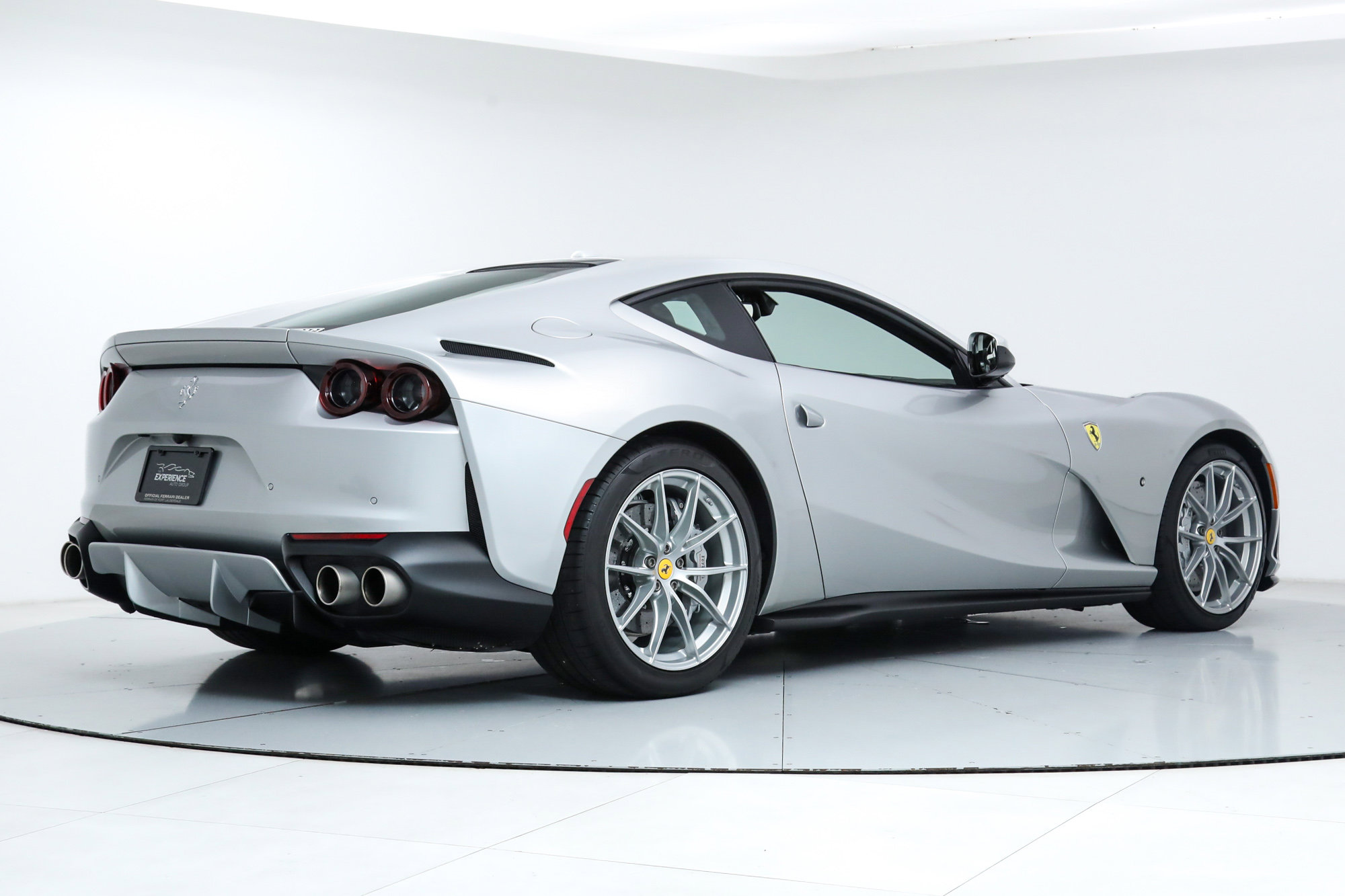 2019 Ferrari 812 Superfast photo 3