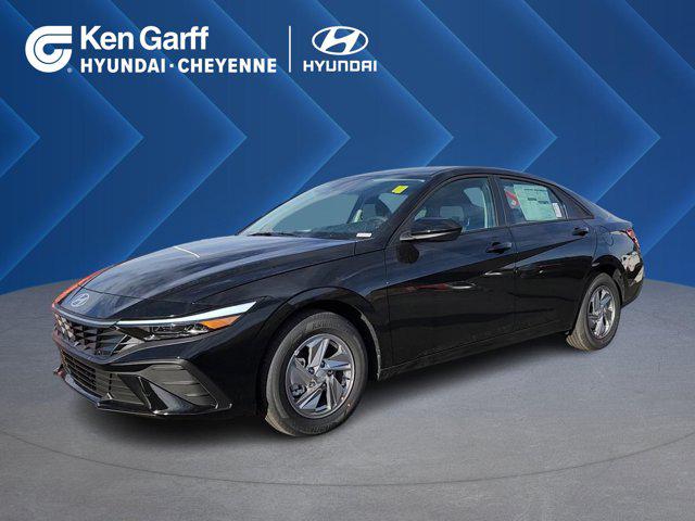 2026 Hyundai Elantra SE's photo