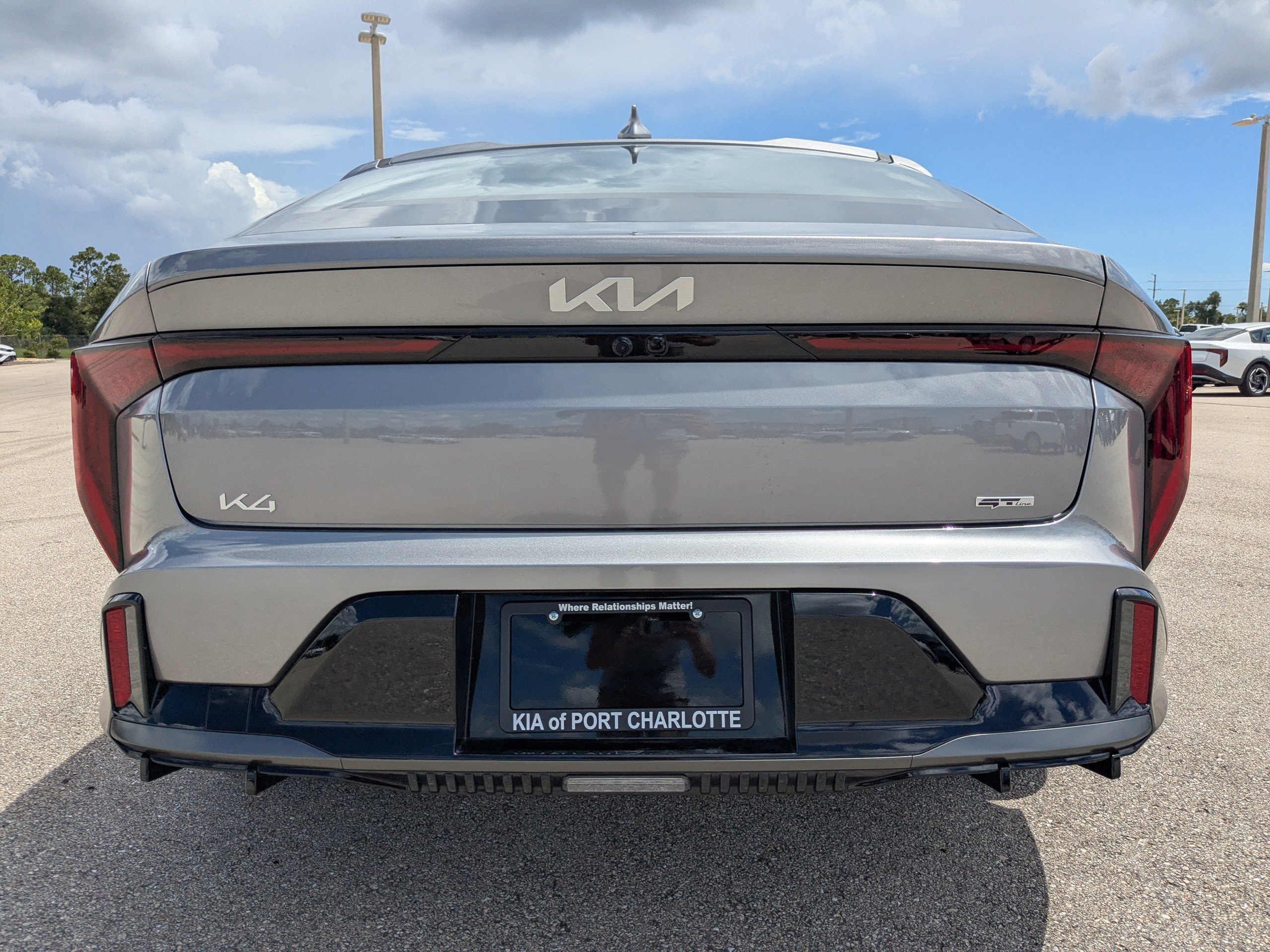 2025 Kia K4 GT-Line photo 6