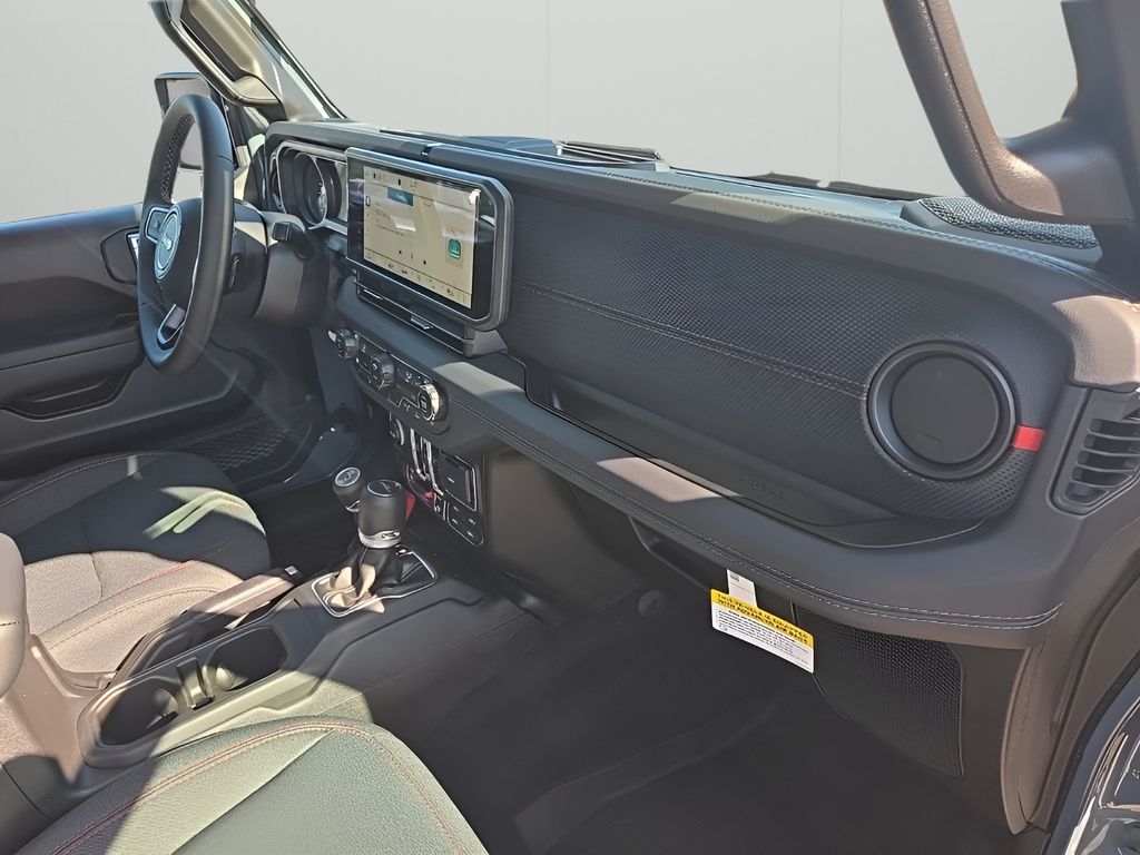 2025 Jeep Gladiator Rubicon photo 18