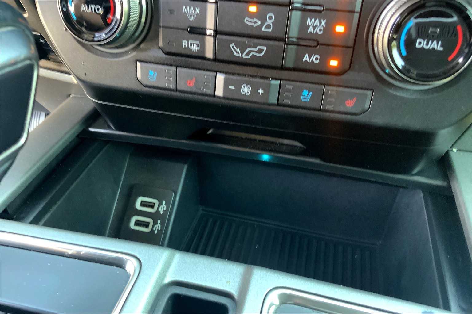 2019 Ford F-150 Raptor photo 32
