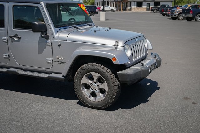 2017 Jeep Wrangler Unlimited Sahara photo 3