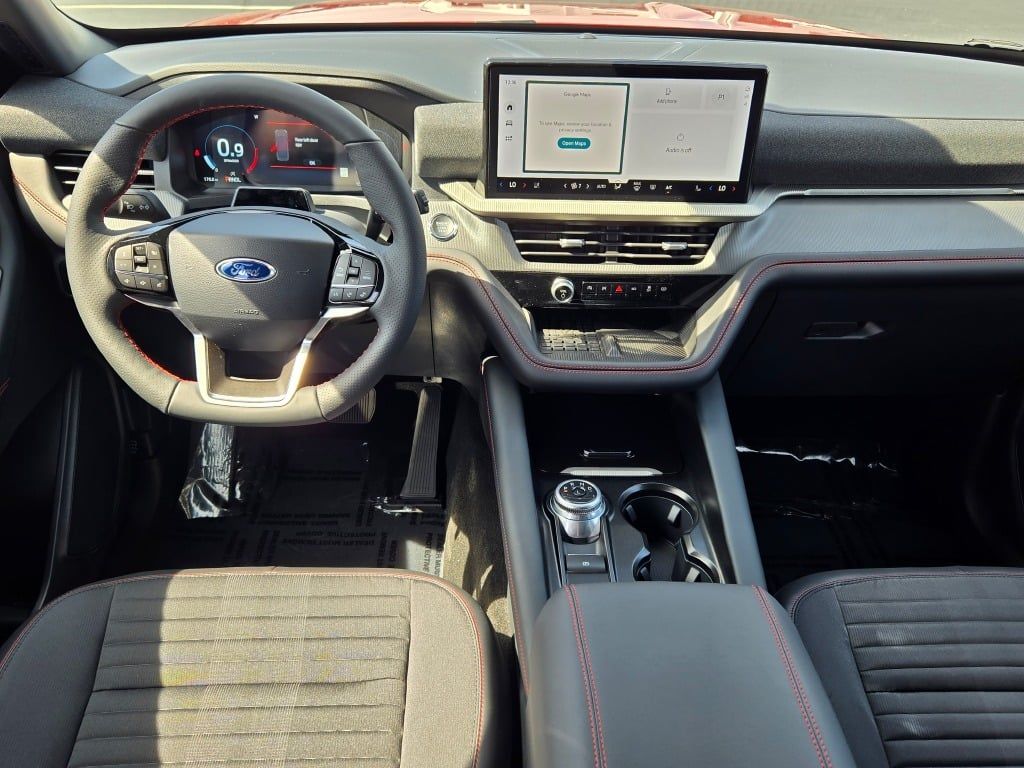 2025 Ford Explorer ST-Line photo 19