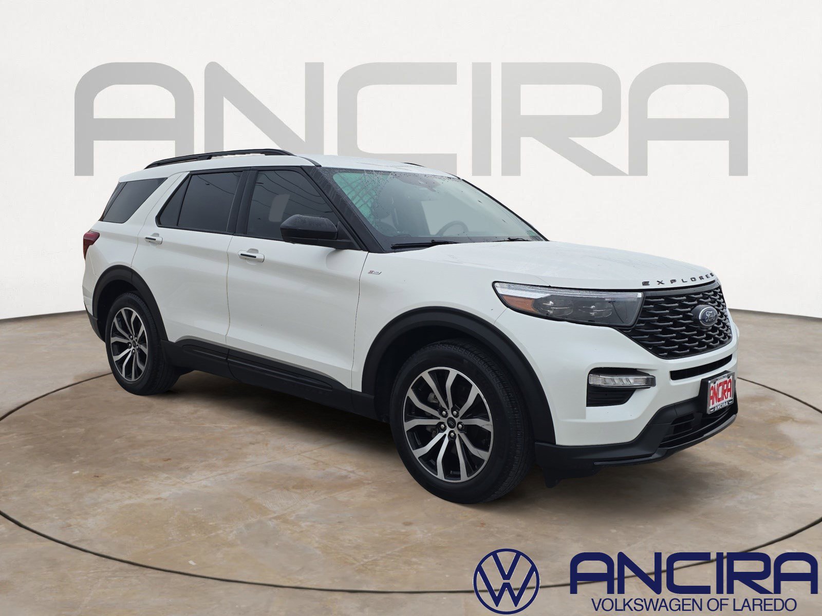 2022 Ford Explorer ST-LINE's photo