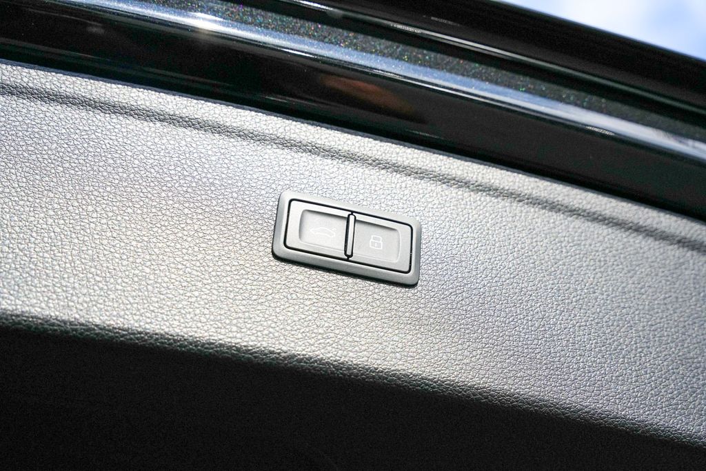 2022 Audi Q5 40 Premium Plus photo 29