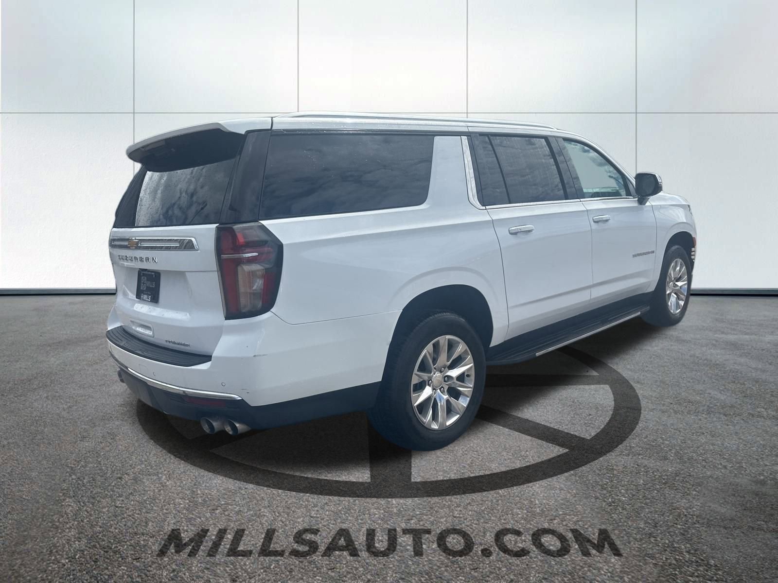 2023 Chevrolet Suburban Premier photo 4