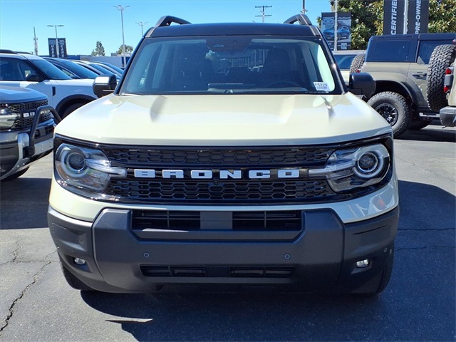 2025 Ford Bronco Sport Outer Banks photo 2