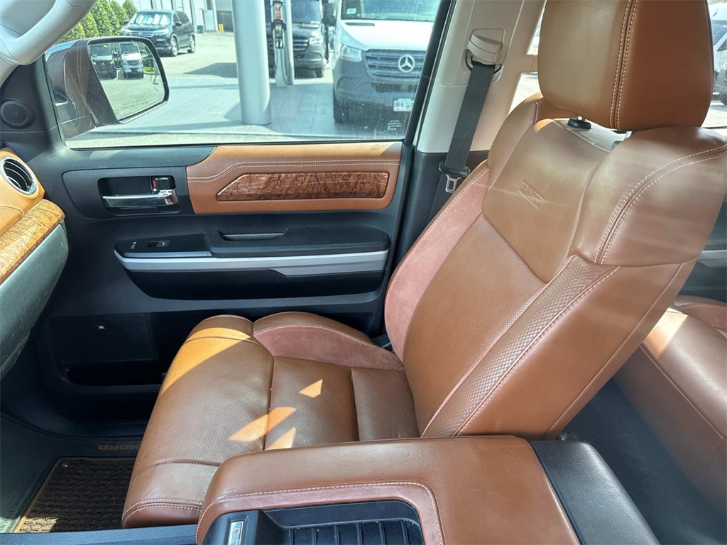 2020 Toyota Tundra Platinum Grade photo 16