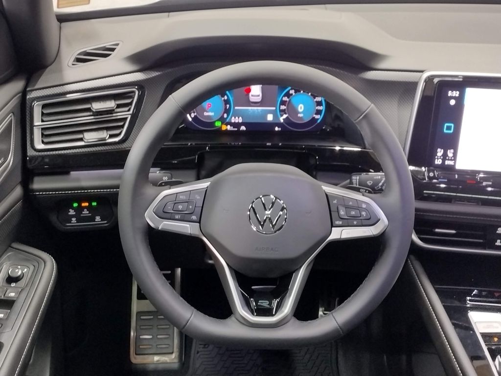 2026 Volkswagen Atlas Cross Sport SEL Premium R-Line photo 33