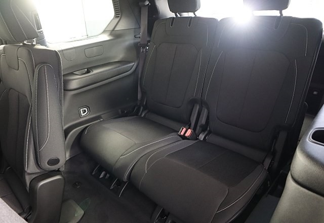 2025 Jeep Grand Cherokee Laredo Altitude photo 5