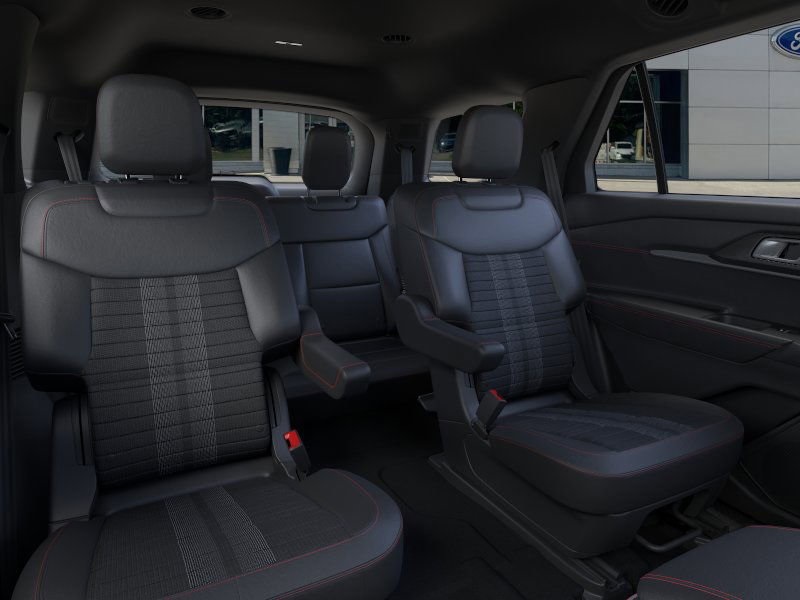 2025 Ford Explorer ST-Line photo 10
