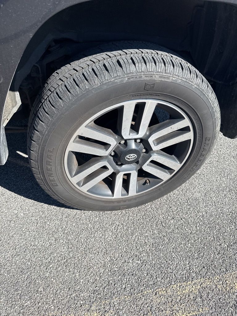 2015 Toyota 4Runner Limited photo 2