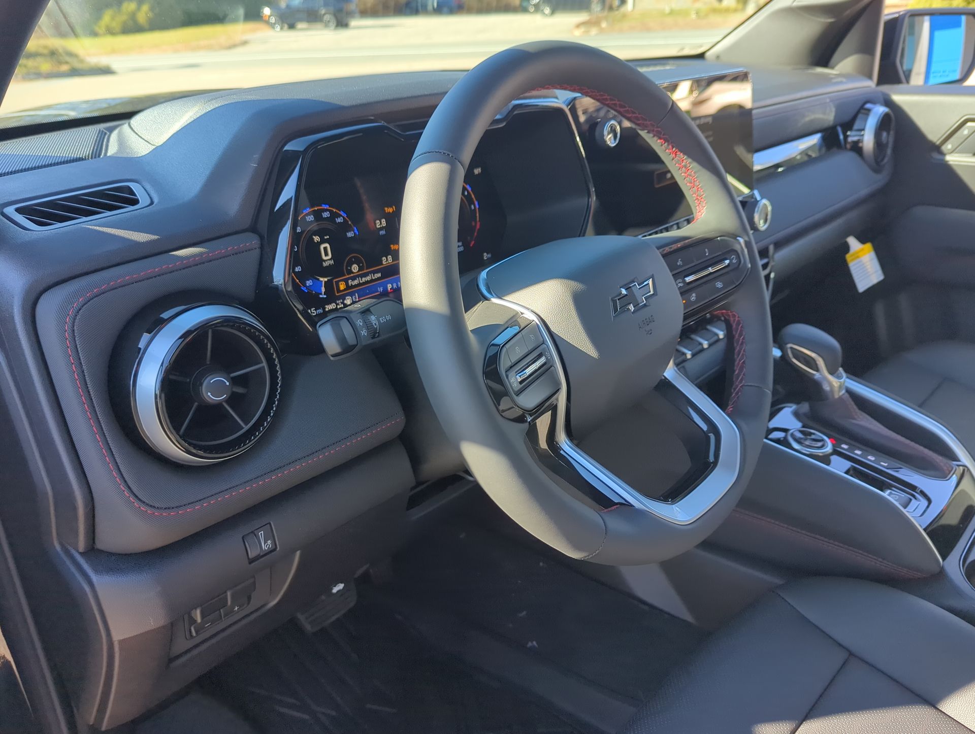 2026 Chevrolet Colorado Z71 photo 2