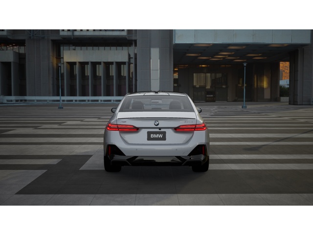 2026 Bmw 550e xDrive photo 5