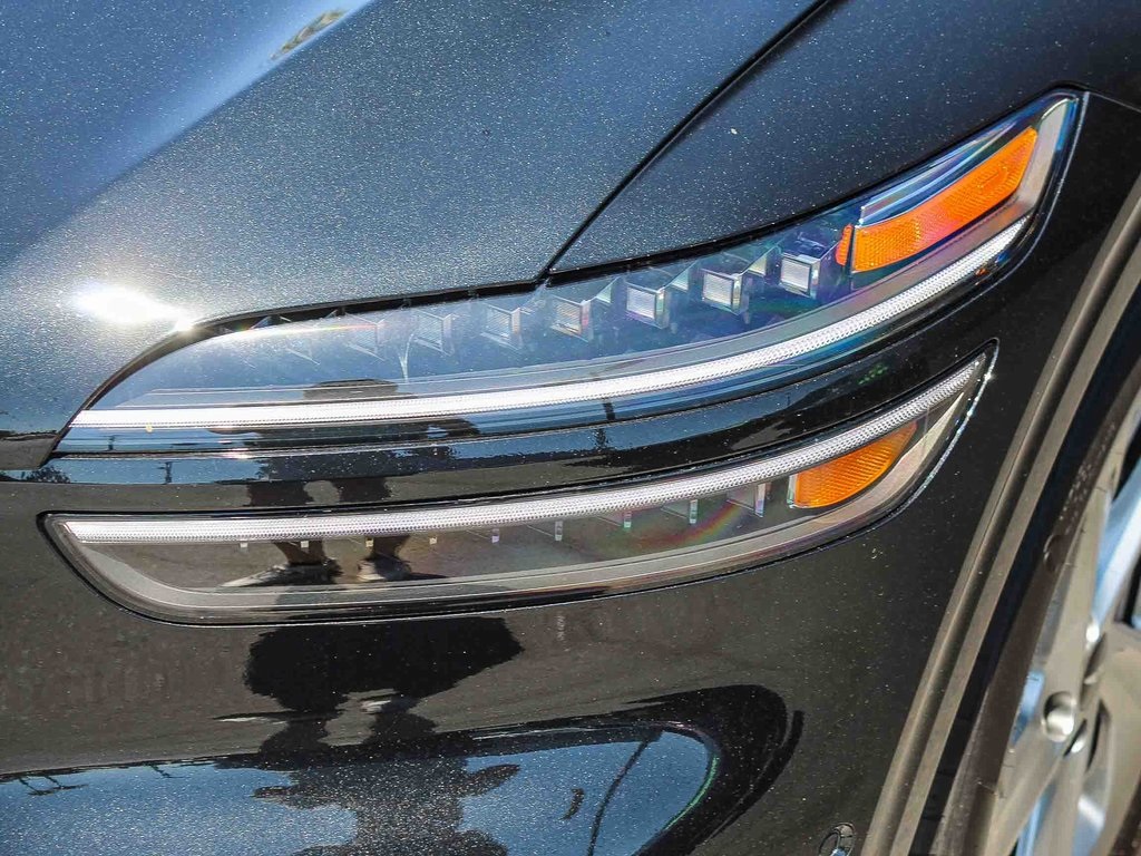 2026 Genesis GV70 2.5T Advanced photo 4