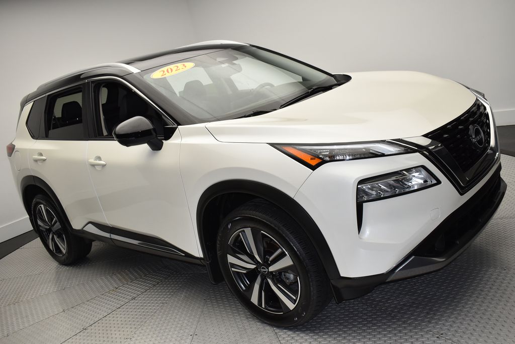 2023 Nissan Rogue SL photo 3