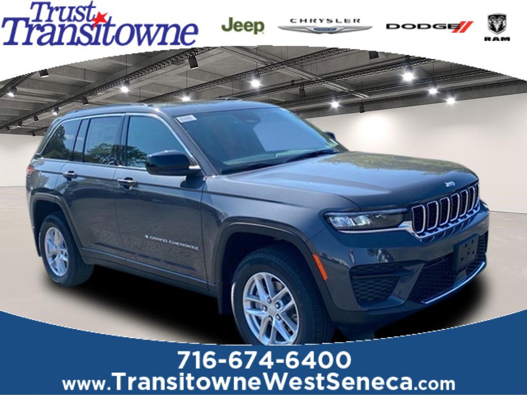 2025 Jeep Grand Cherokee Laredo's photo