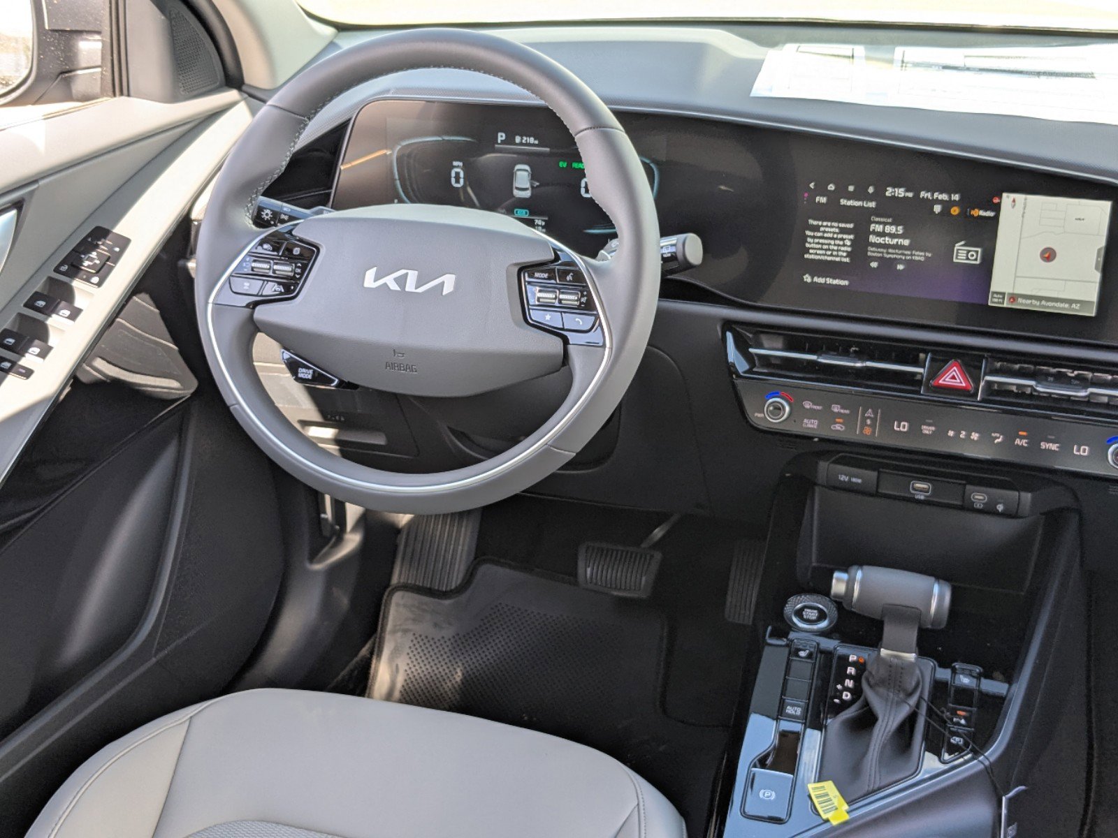 2025 Kia Niro EX photo 13
