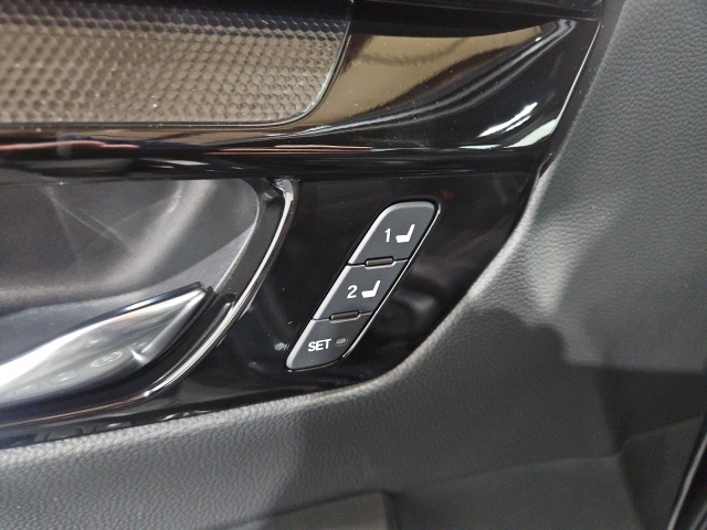 2026 Honda CR-V Hybrid Sport Touring photo 17