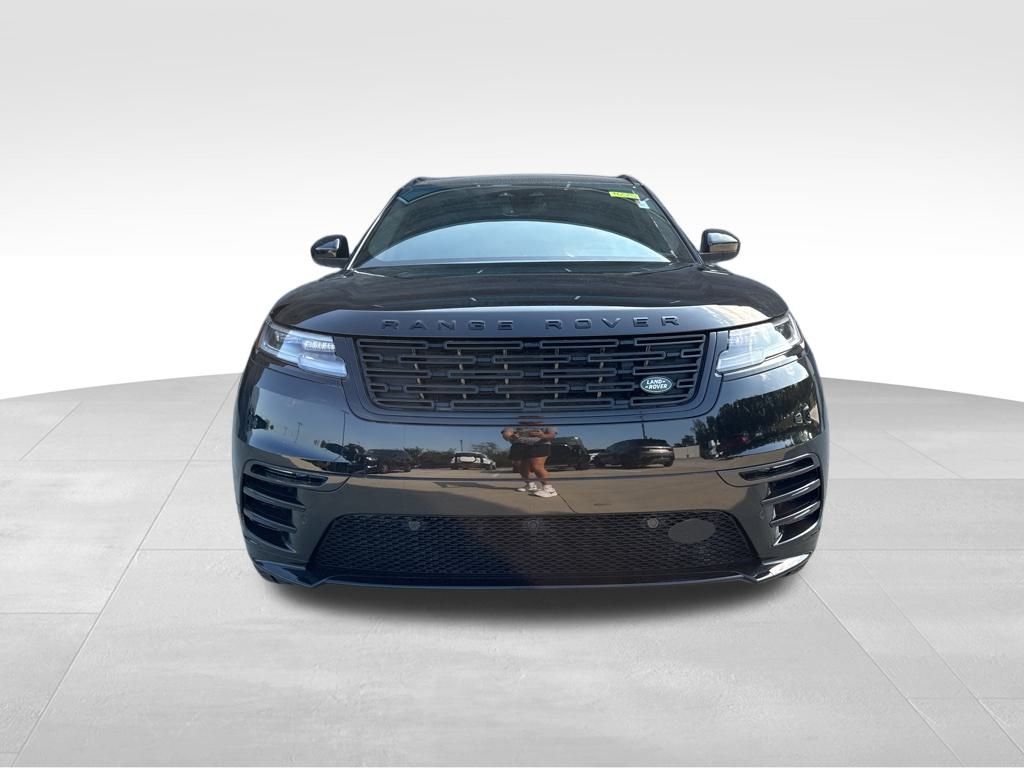 2025 Land Rover Range Rover Velar SE photo 3