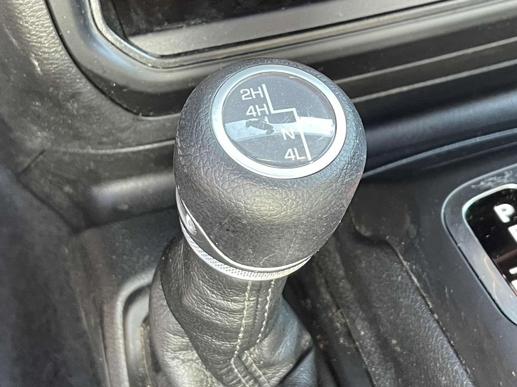 2023 Jeep Wrangler Sport S photo 28