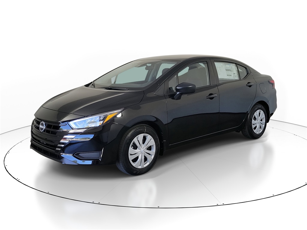 2025 Nissan Versa 1.6 S photo 3