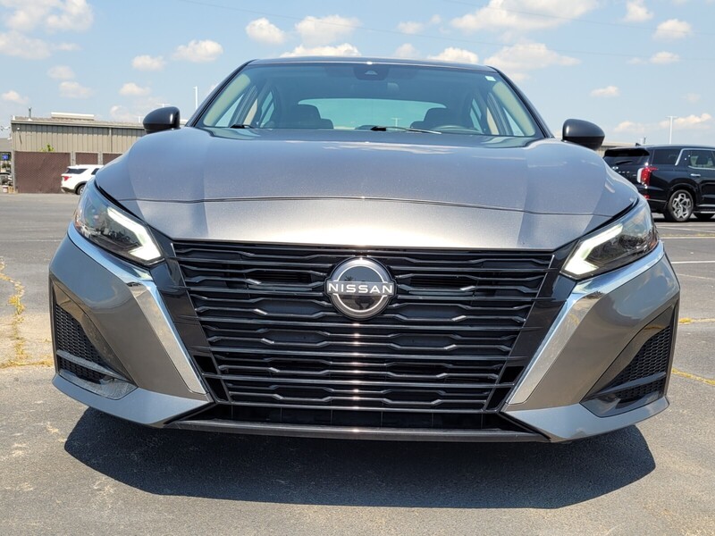 2024 Nissan Altima 2.5 SV photo 7