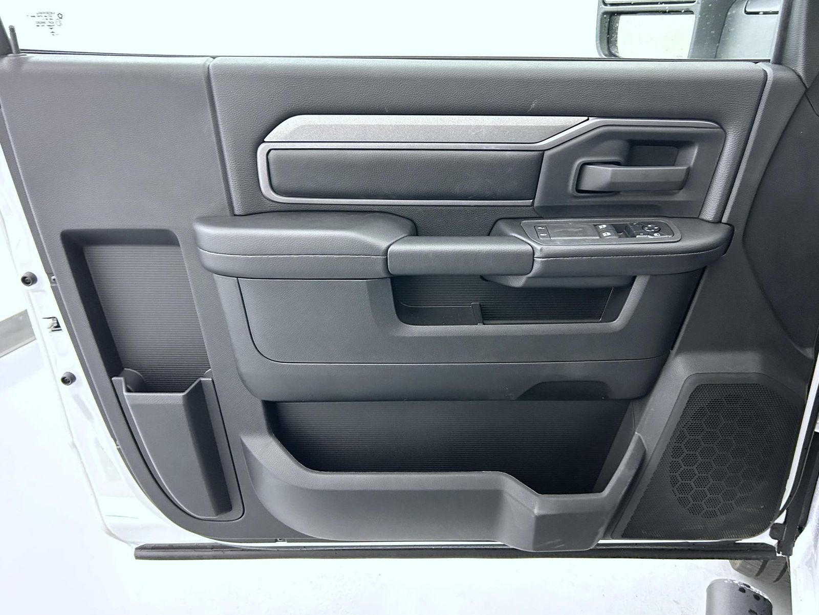 2025 Ram 2500 Tradesman photo 9