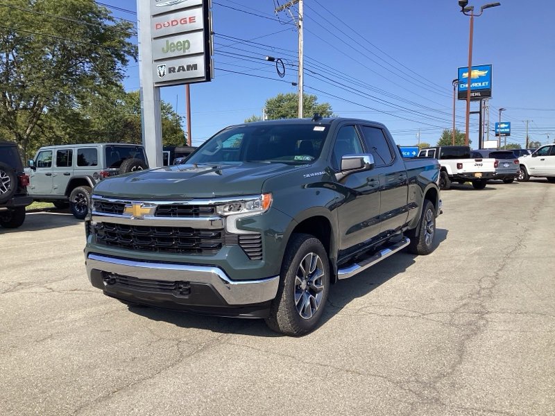 2026 Chevrolet Silverado 1500 LT photo 3