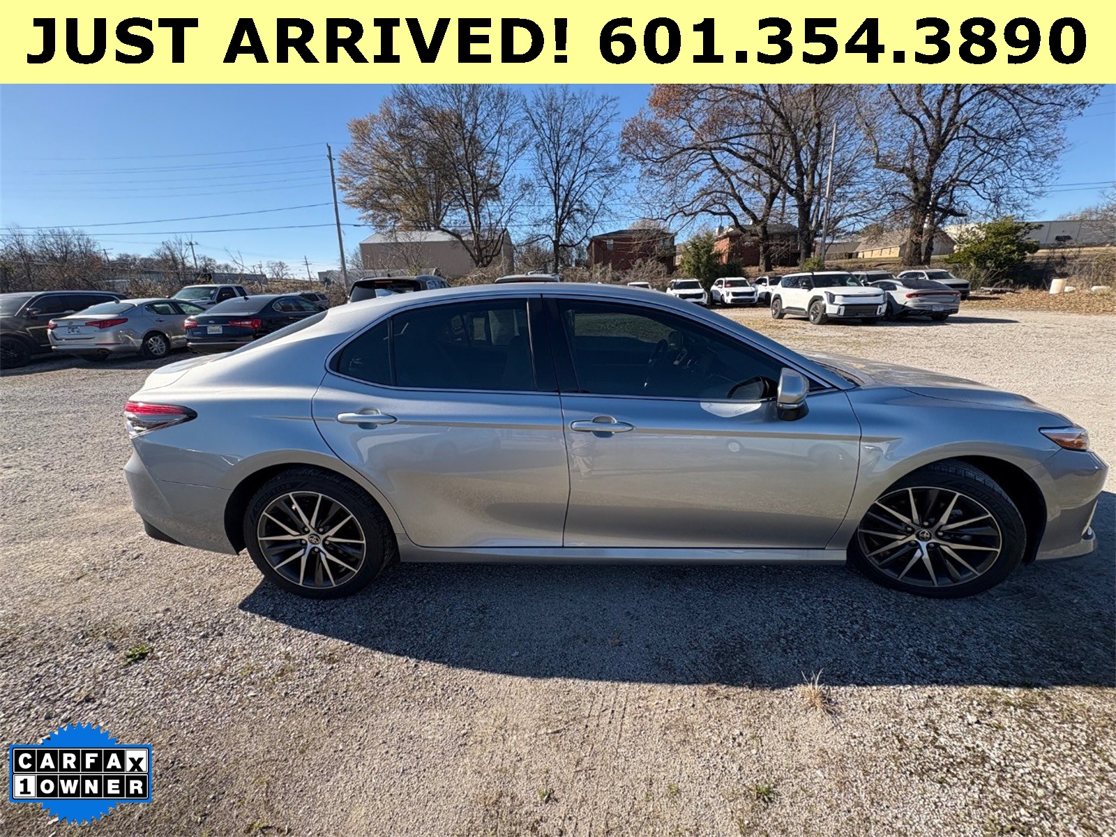 2022 Toyota Camry XLE's photo