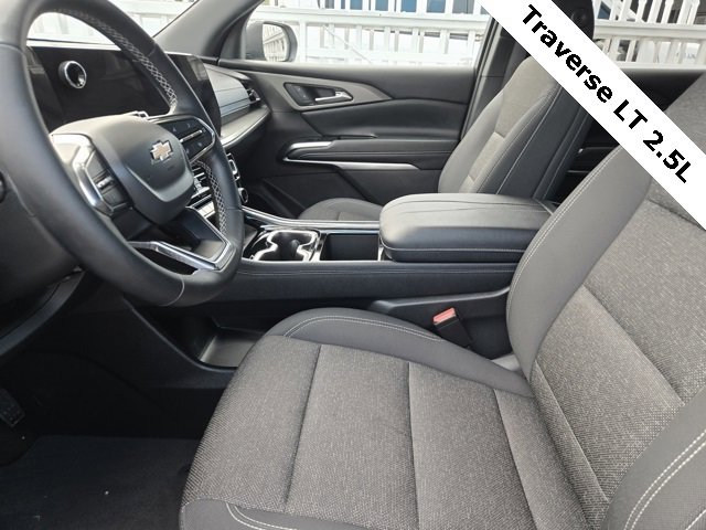 2025 Chevrolet Traverse photo 20
