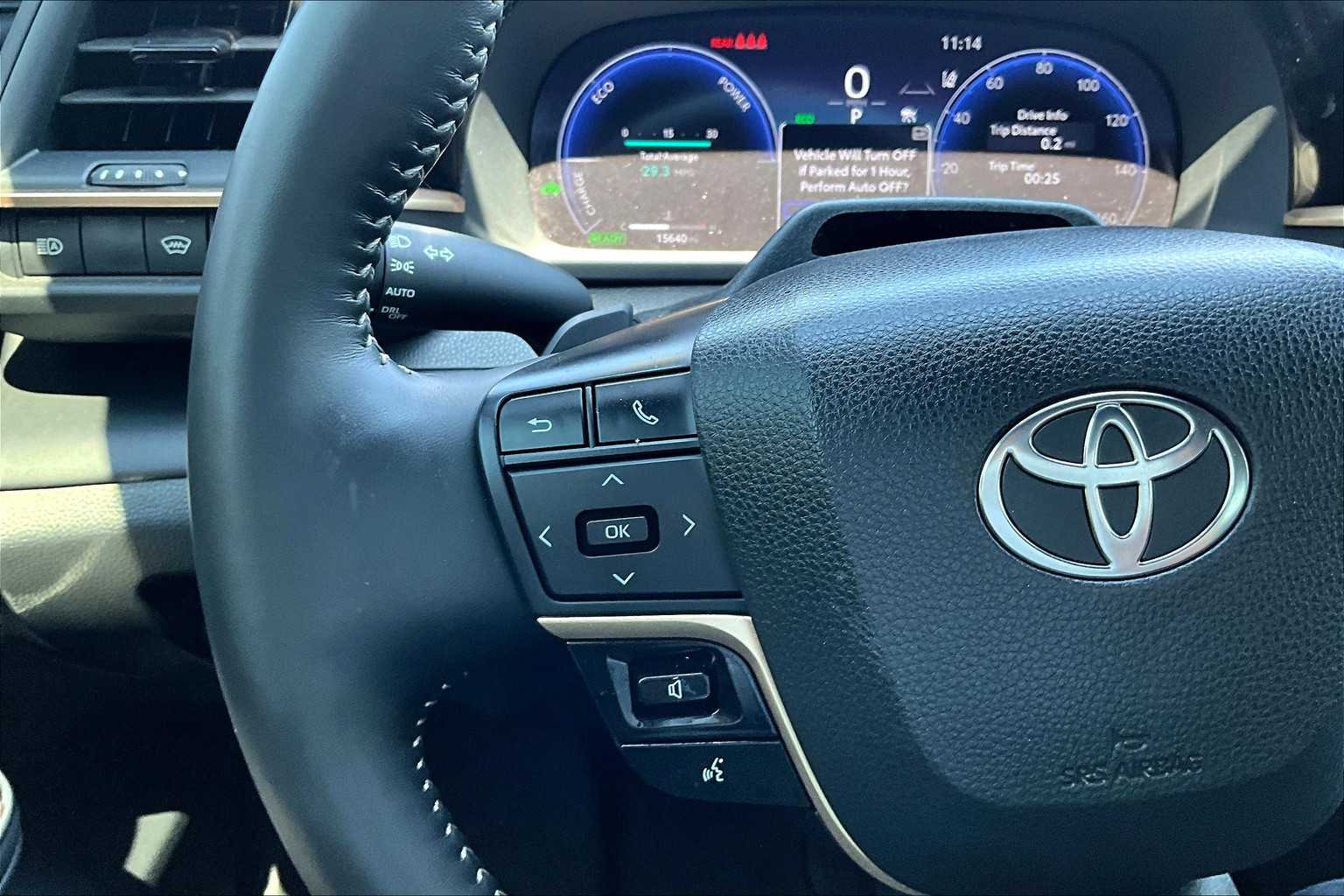 2025 Toyota Crown Platinum photo 20