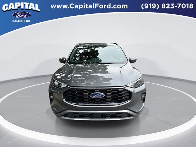2023 Ford Escape ST-Line Select photo 3