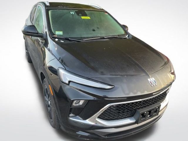 2024 Buick Encore GX Sport Touring photo 2